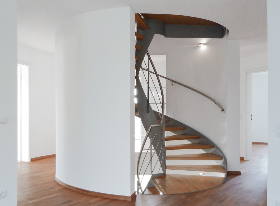 Wendeltreppe in einer Immobilie in Gundernhausen-Stetteritz